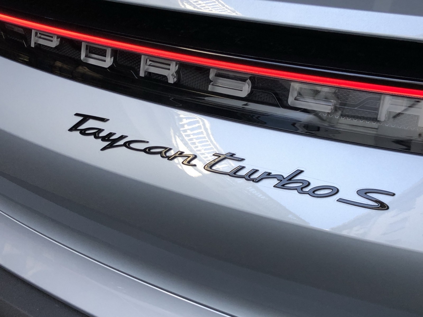 Steinschlagfolie Porsche Taycan Turbo S - Mira Folienbeklebung